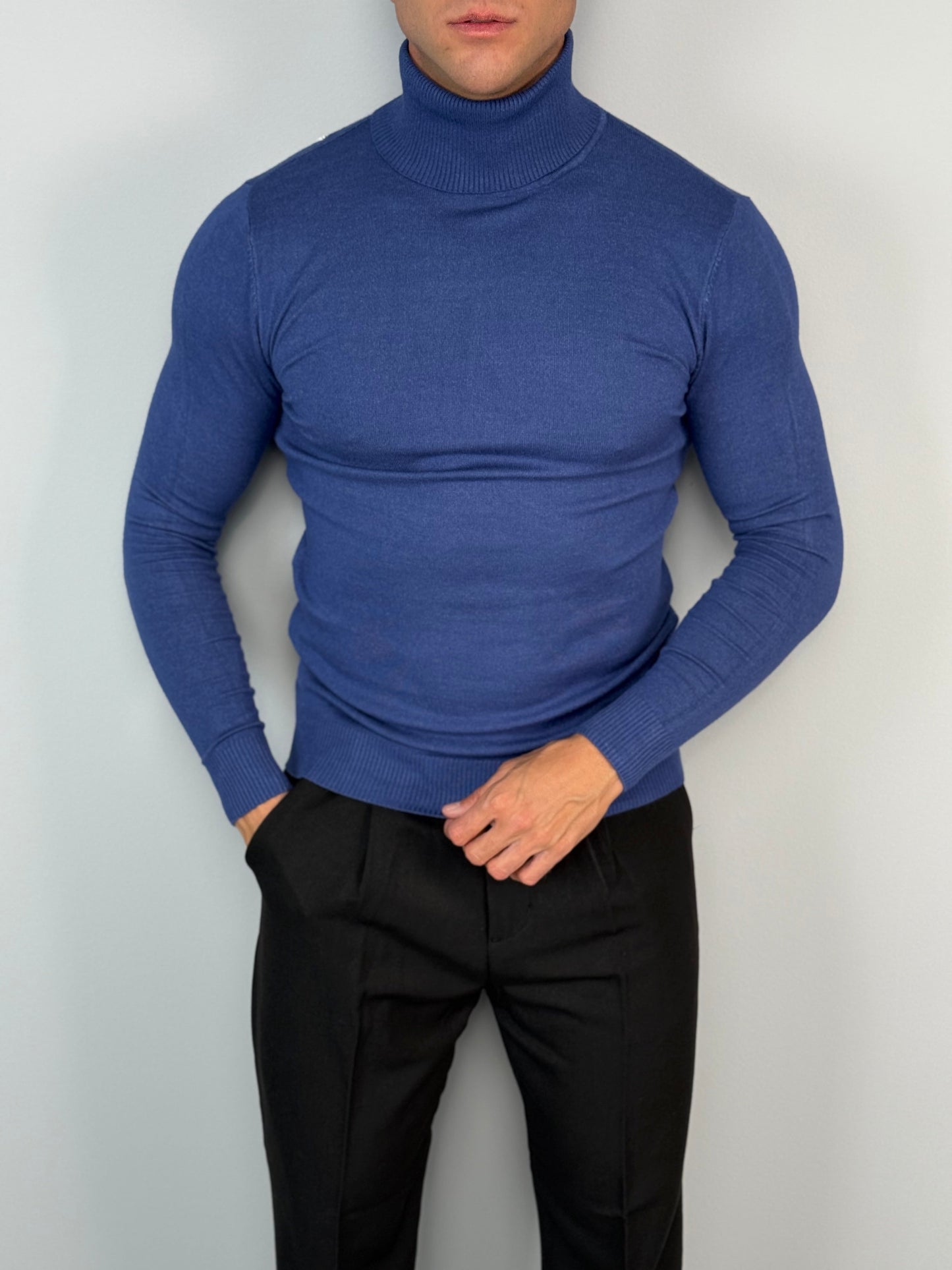 SUÉTER DE CUELLO ALTO